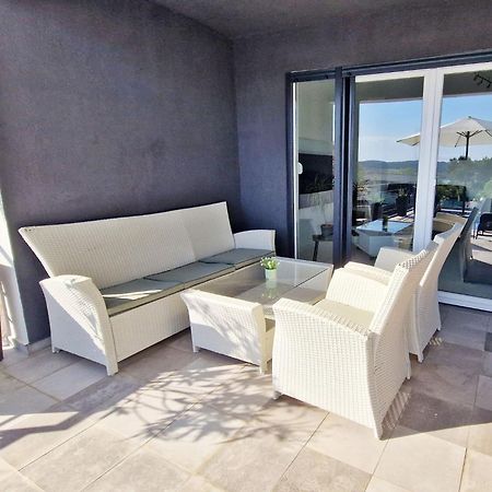 Villa Pura Vida With Sea View プーラ エクステリア 写真